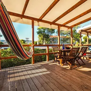 ** Campingplatz Mediteran Travel Mobile Homes Trogir - Ciovo Kroatien